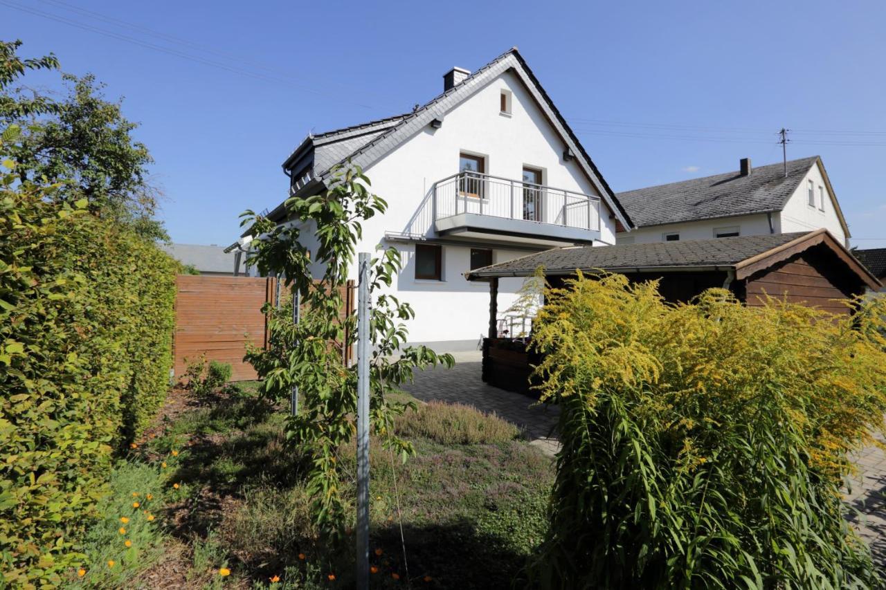 Ferienhaus Daeschinger Der Goldene Mond Mastershausen ภายนอก รูปภาพ